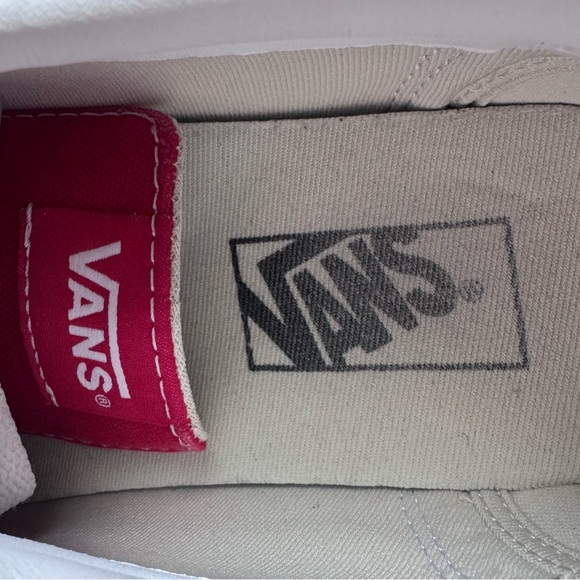 VANS Ward Skate Shoes in red. Size: M8/W9.5 - Picture 9 of 12